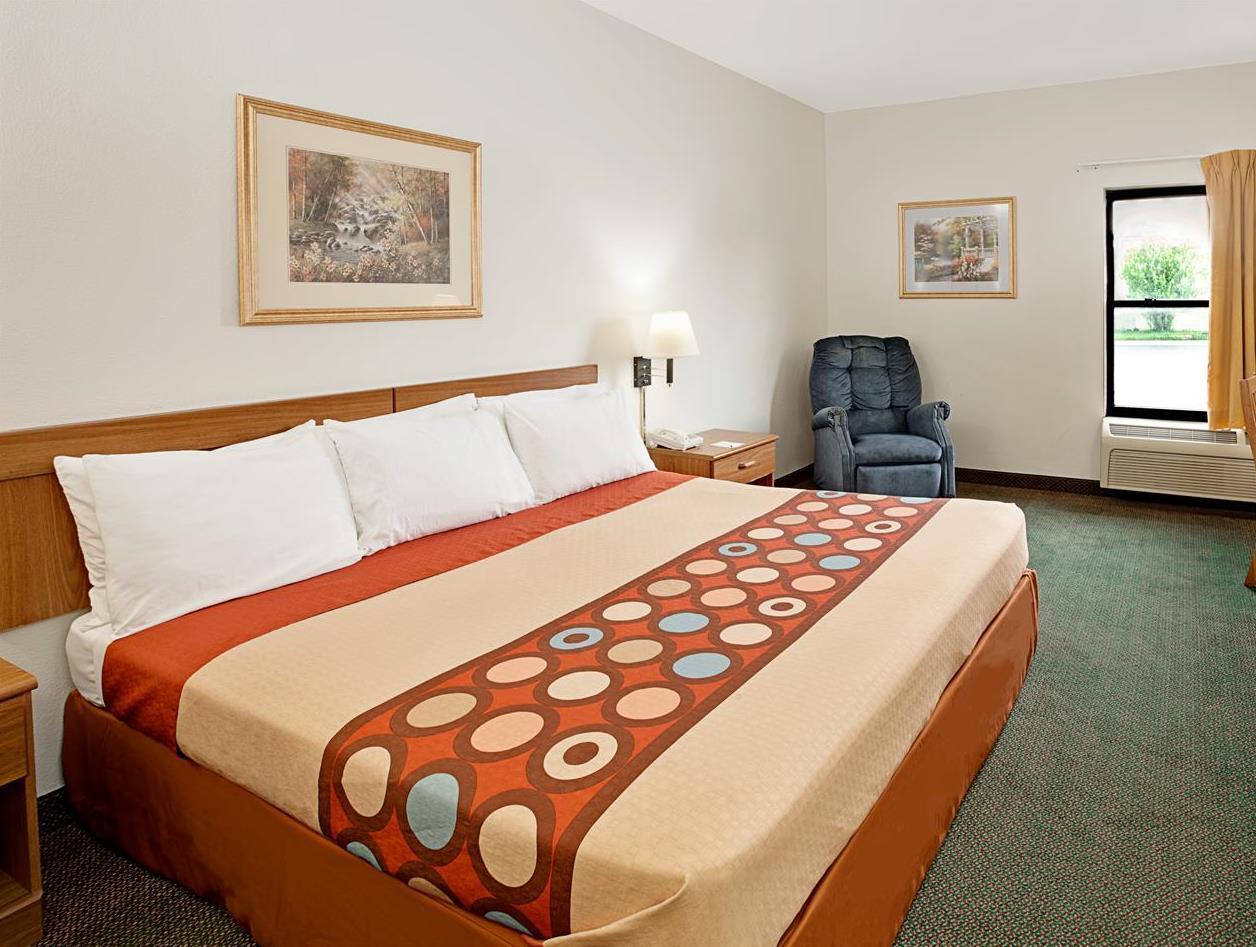 Super 8 By Wyndham Hampshire Il Hotel Екстериор снимка