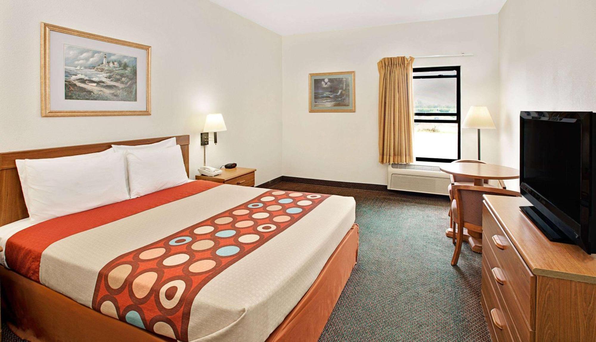 Super 8 By Wyndham Hampshire Il Hotel Екстериор снимка
