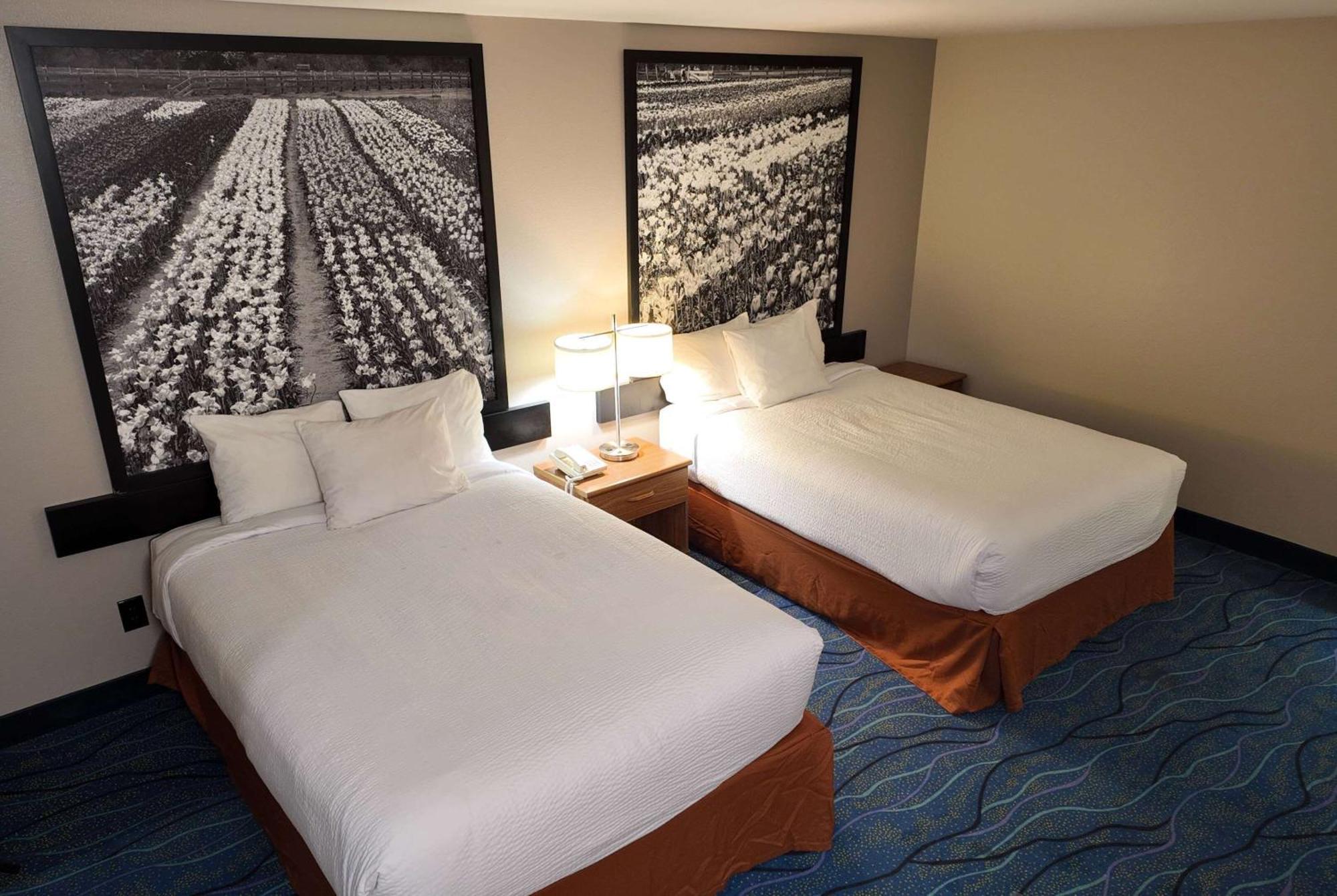 Super 8 By Wyndham Hampshire Il Hotel Екстериор снимка
