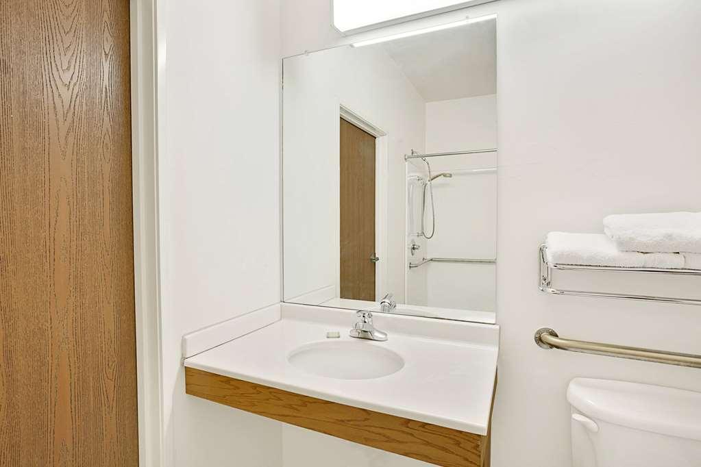 Super 8 By Wyndham Hampshire Il Hotel Стая снимка