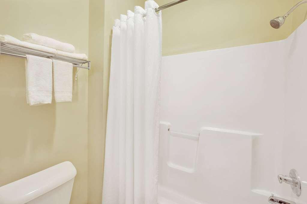Super 8 By Wyndham Hampshire Il Hotel Стая снимка